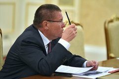 Улюкаев заявил о снижении беспошлинного порога интернет-торговли до 500 евро