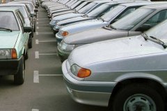 Гости из Казахстана массово скупают автомобили в российских городах: по два-три в одни руки