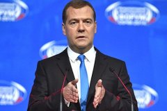Медведев сообщил о введении патентов для самозанятых россиян