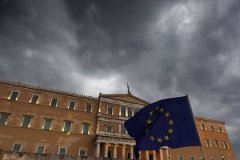 Решение по программе помощи Греции примут только после референдума