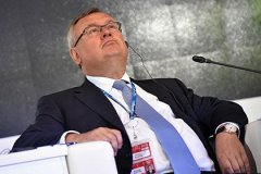 Глава ВТБ предсказал стабилизацию курса рубля в 2016 году