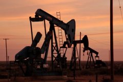Нефть взлетит до $45, но России не спастись: добыча упадет