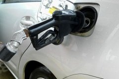 В ОАЭ бензин стал стоить дешевле воды