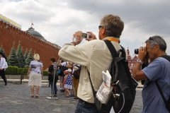 Последний шанс: заманить иностранцев в Россию пытаются через tax free