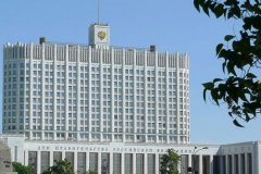 В правительстве попытались сгладить неловкое пенсионное "денег нет" Медведева