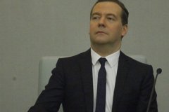 Все о единовременных выплатах от Медведева: кому, когда и сколько