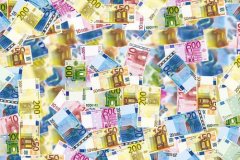 В Европе запретят бумажные деньги