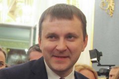 Орешкин поспорил с Шуваловым о планах стабилизации курса рубля