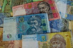 Украинцам предрекли дефолт и обвал гривны без $5 млрд МВФ