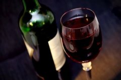 Молдавия перестала считать вино алкоголем из-за России