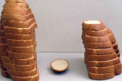Россияне пожаловались на двукратное удорожание хлеба и лекарств